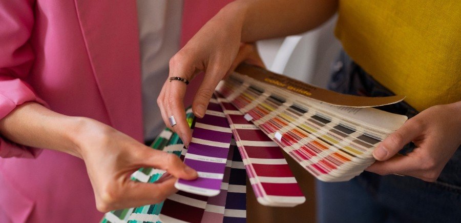 Comment trouver la couleur Pantone parfaite pour votre broderie ?