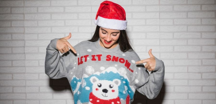 Personnalisation de Noël : donner vie à un hoodie, un bonnet ou un tote bag
