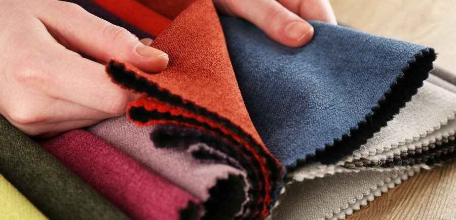 Préparer les uniformes et vêtements professionnels pour la nouvelle saison